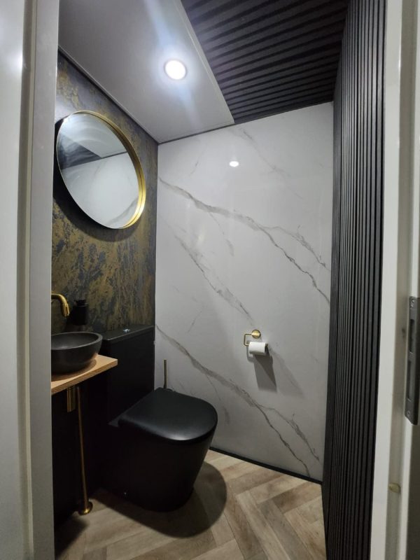Natuursteen-black-gold-toilet-combi-marmer-rotated